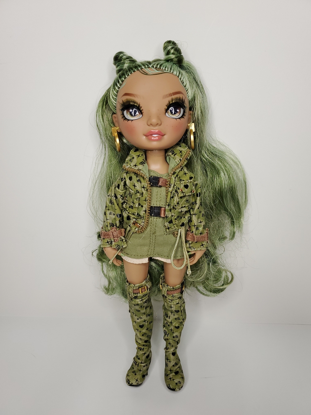 Rainbow High Olivia Woods Camo Green Fashion Doll
